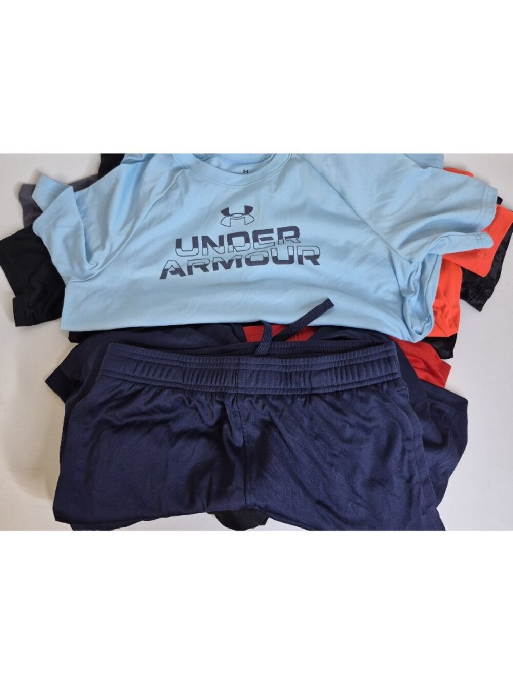 Under Armour Bundle 6 Pair Shorts 5 T-shirt's Youth Boys Size L